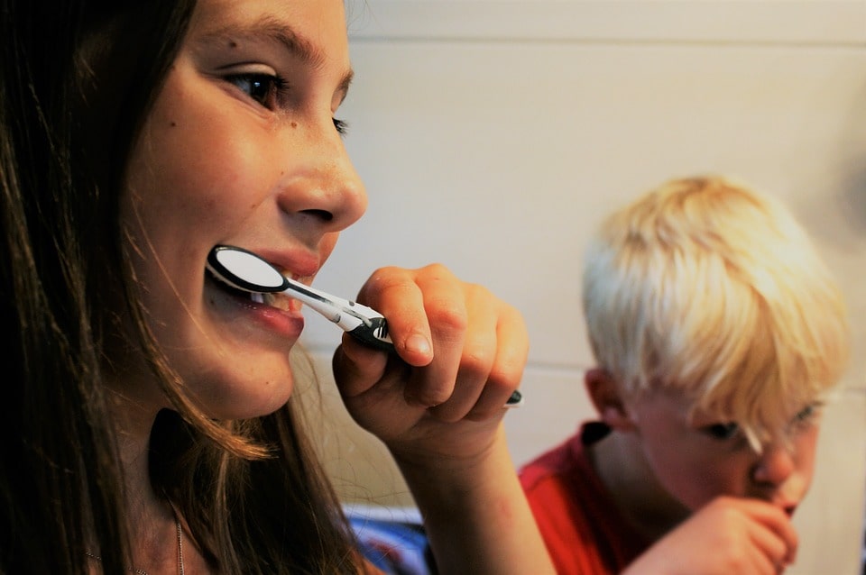 Cómo cepillarse los dientes